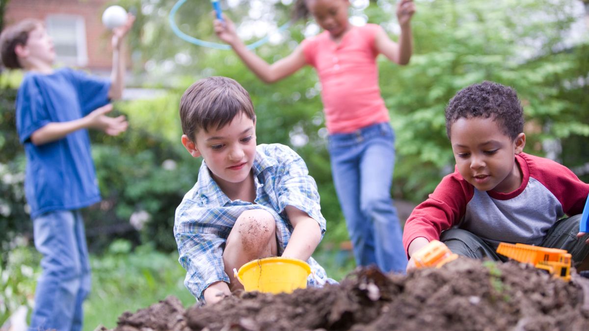 Importância das amizades no desenvolvimento infantil